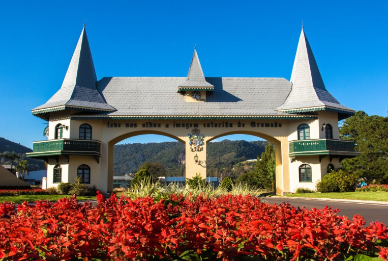 Vista de Gramado na Serra Ga&uacute;cha